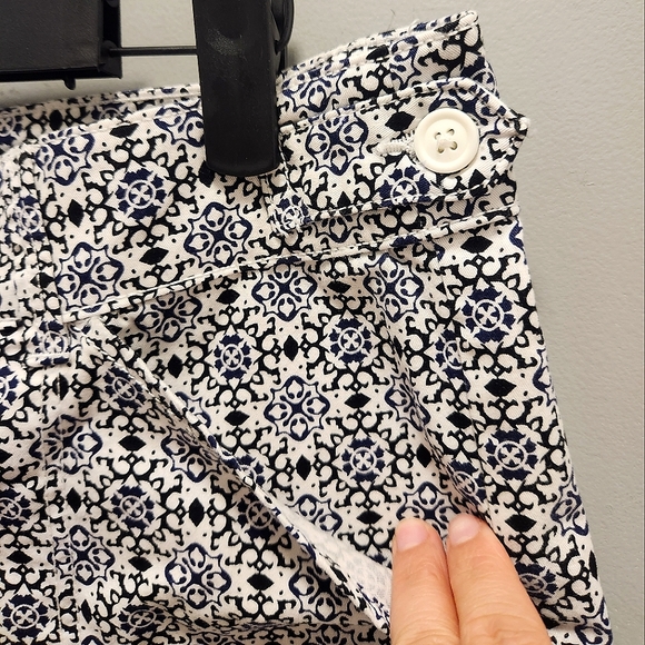 NWOT Womens Shorts Sz 10 - Picture 3 of 4